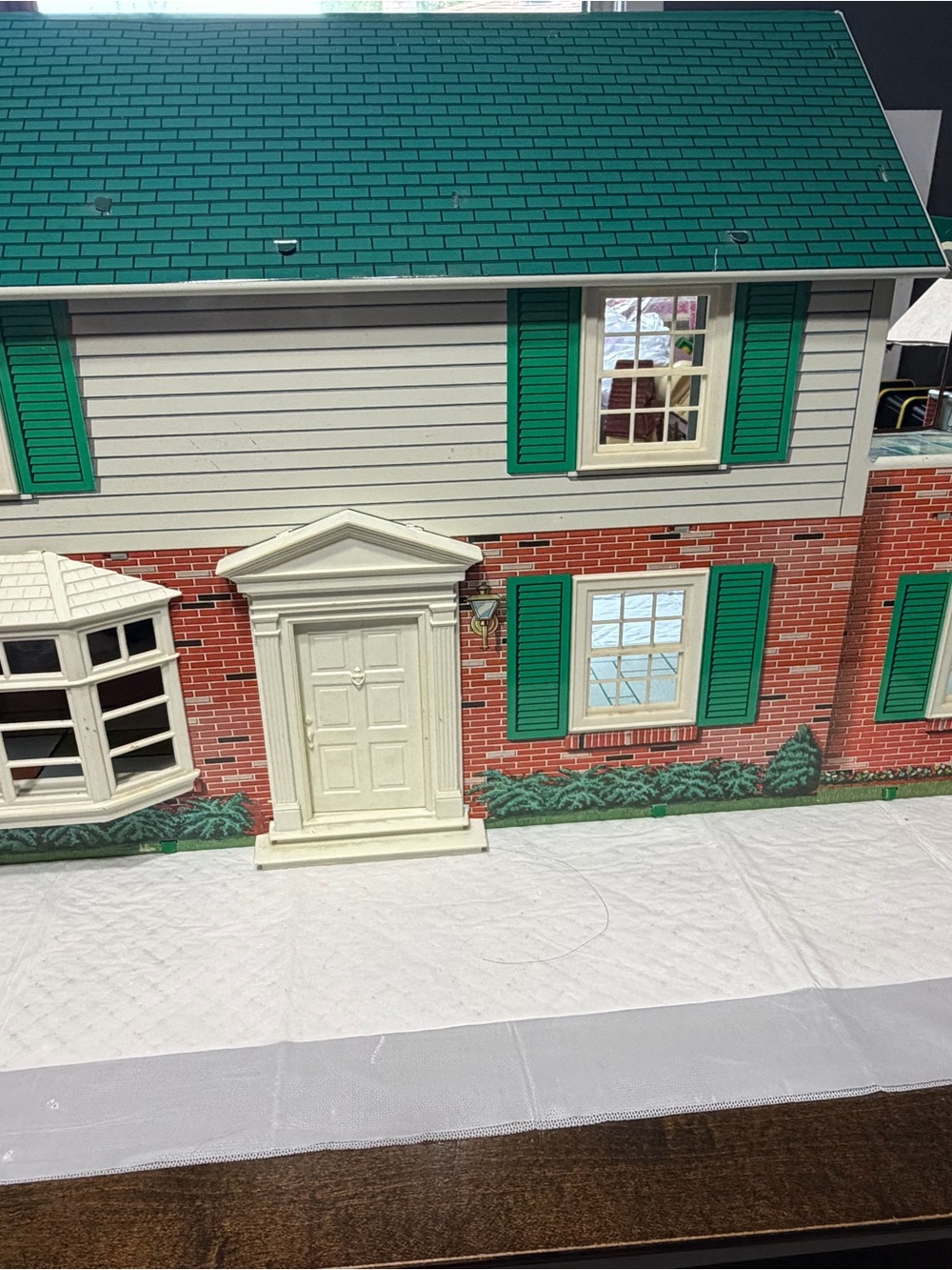 Vintage metal dollhouse